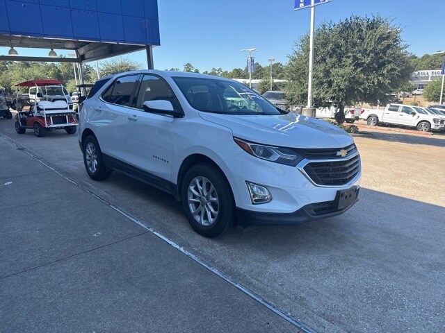 2020 Chevrolet Equinox LT photo 2