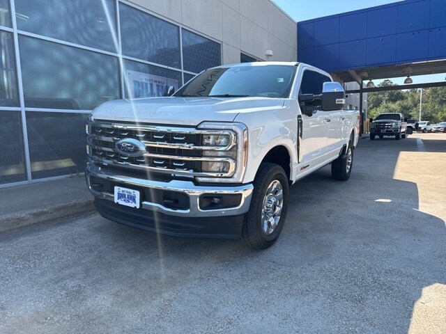 2025 Ford F-250 Lariat photo 4