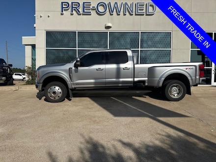 2023 Ford F-450SD Lariat Truck