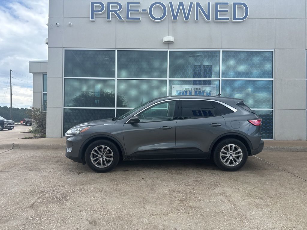 2022 Ford Escape SE FWD's photo