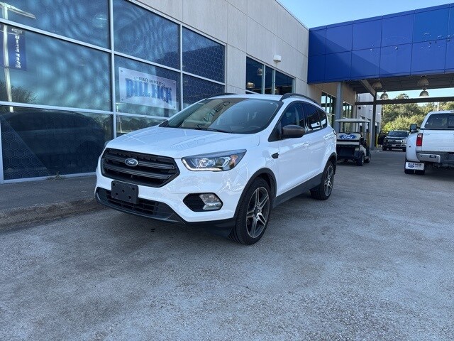 2019 Ford Escape SEL photo 3