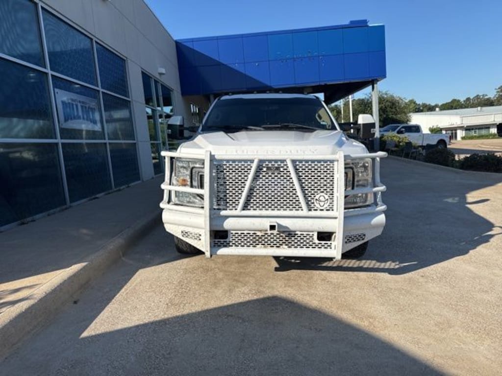 Used 2022 Ford F-350SD Lariat Truck