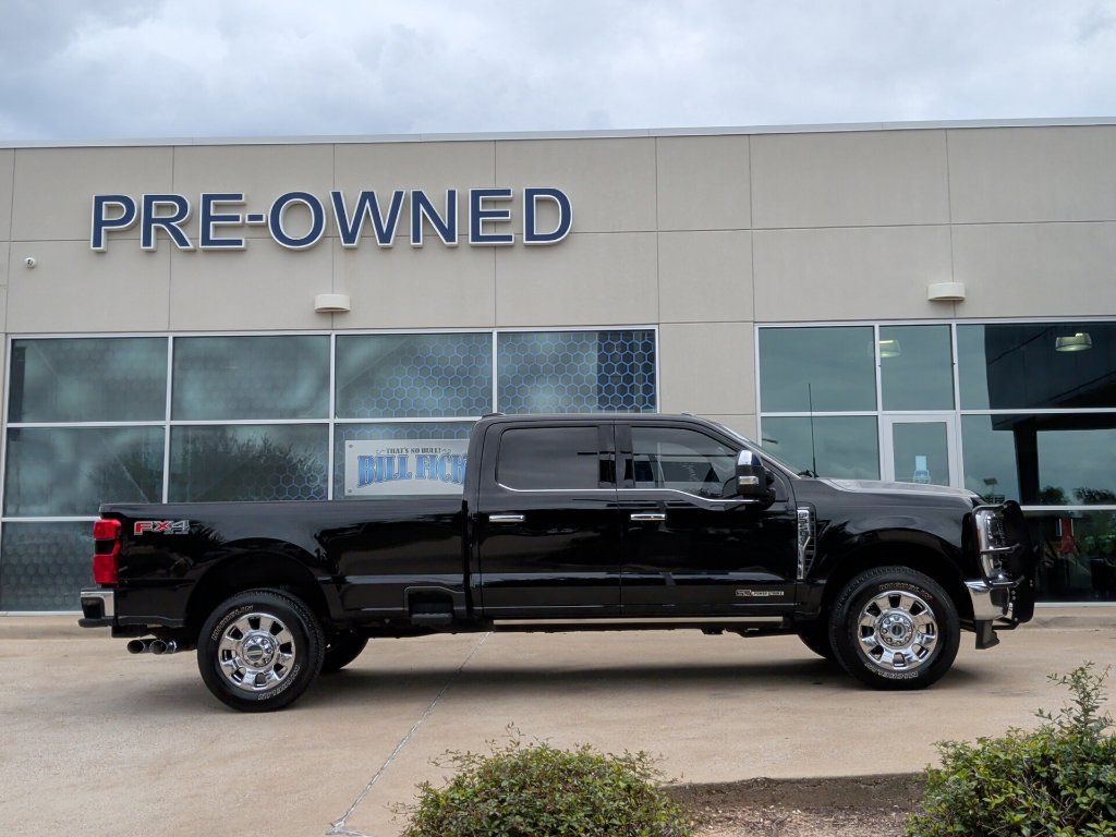 Used 2023 Ford F-350SD Lariat Truck