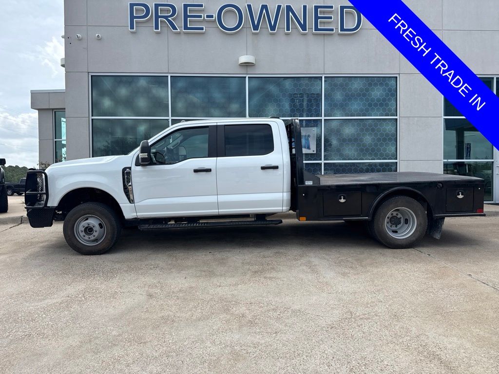 2025 Ford F-350 XL 4x4 Crew Cab 179-In DRW's photo