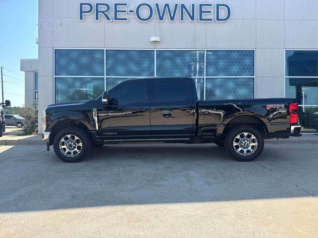 Used 2023 Ford F-350SD Lariat Truck