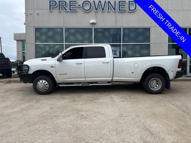 2025 RAM 3500 Laramie 4X4 Crew Cab LWB's photo