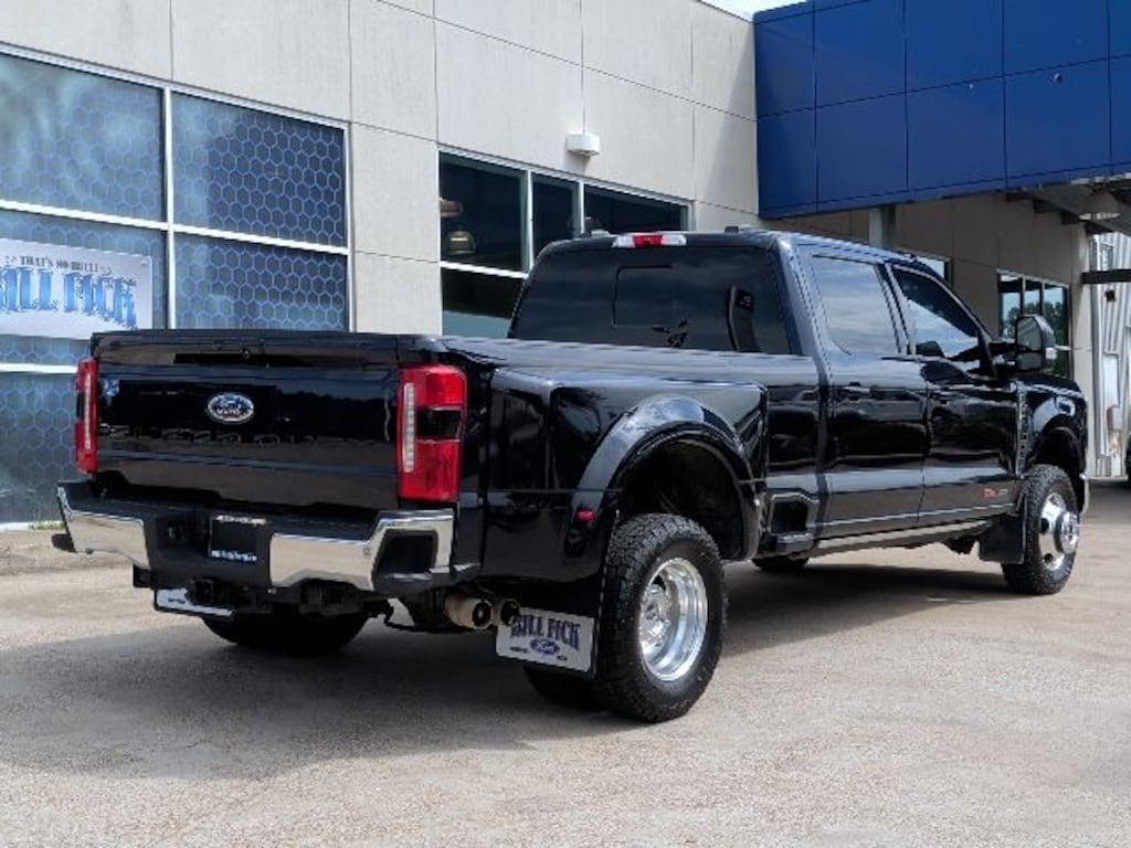 Used 2023 Ford F-350SD Lariat Truck