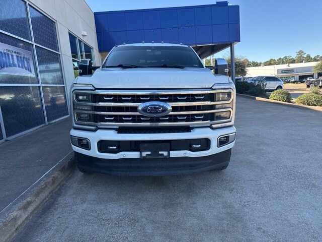 2023 Ford F-350 photo 3