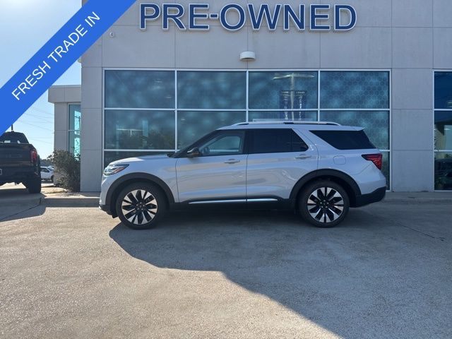 2026 Ford Explorer Platinum 4WD's photo