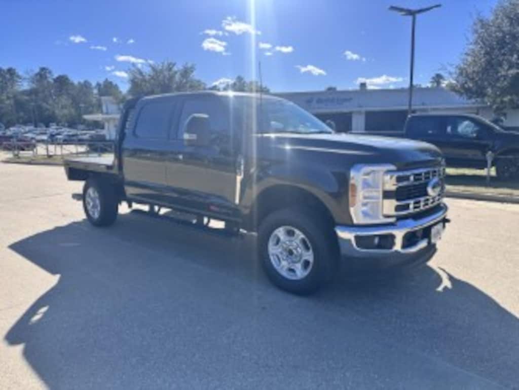 New 2025 Ford F-250 XLT TRUCK