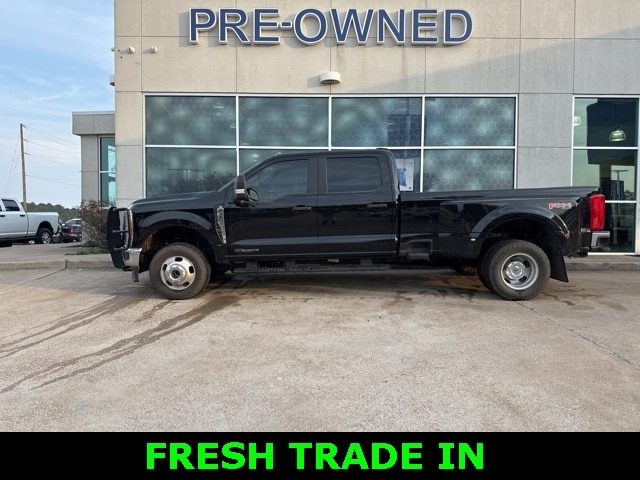 2023 Ford F-350 Super Duty XL's photo