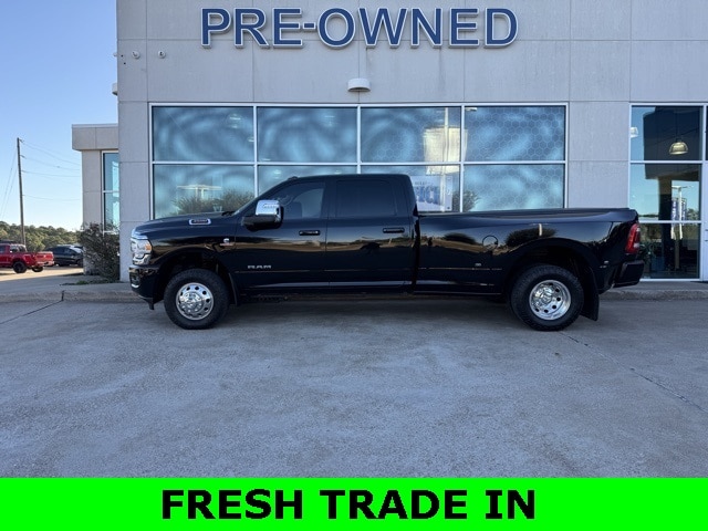 2023 RAM Ram 3500 Pickup Laramie's photo