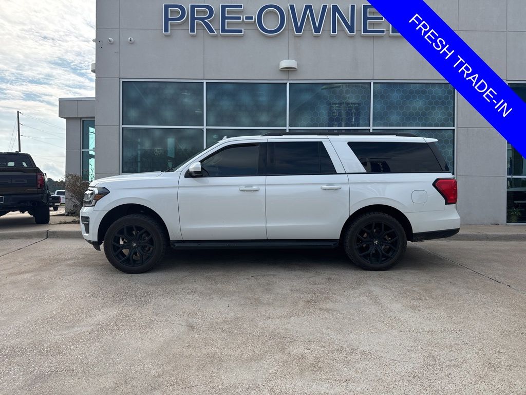 2023 Ford Expedition XLT MAX's photo