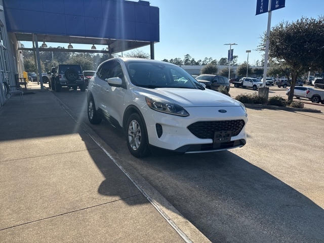 Used 2020 Ford Escape SE with VIN 1FMCU0G62LUB18720 for sale in Huntsville, TX