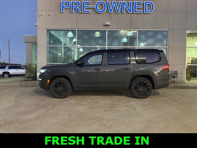 2022 Jeep Grand Wagoneer Obsidian's photo