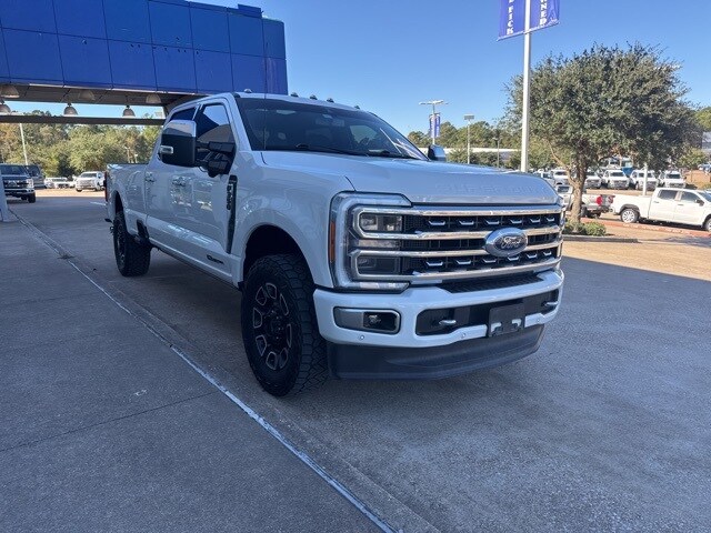 2023 Ford F-350 photo 2