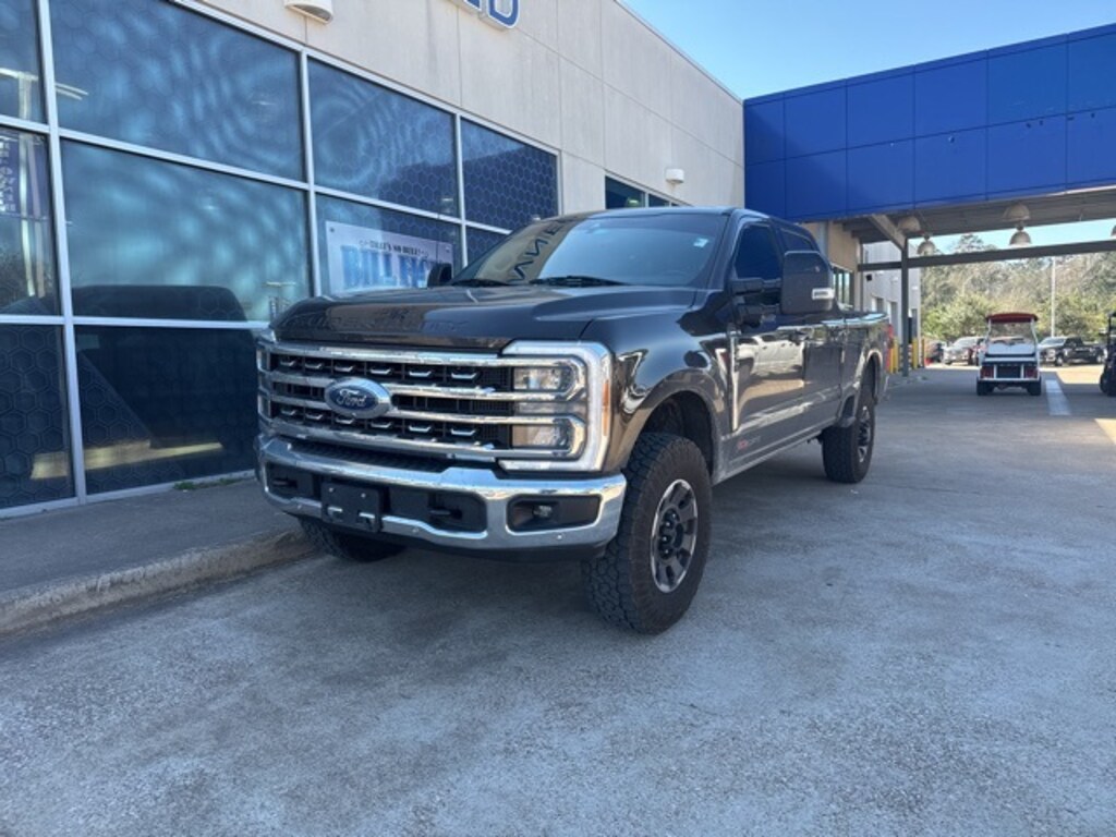 Used 2024 Ford F-250SD Lariat Truck