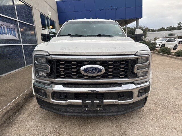 2023 Ford F-450 photo 2