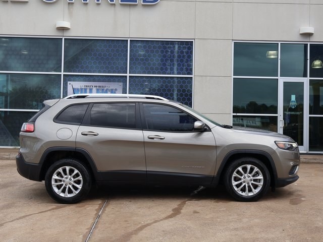 Used 2020 Jeep Cherokee Latitude with VIN 1C4PJLCB2LD569648 for sale in Huntsville, TX