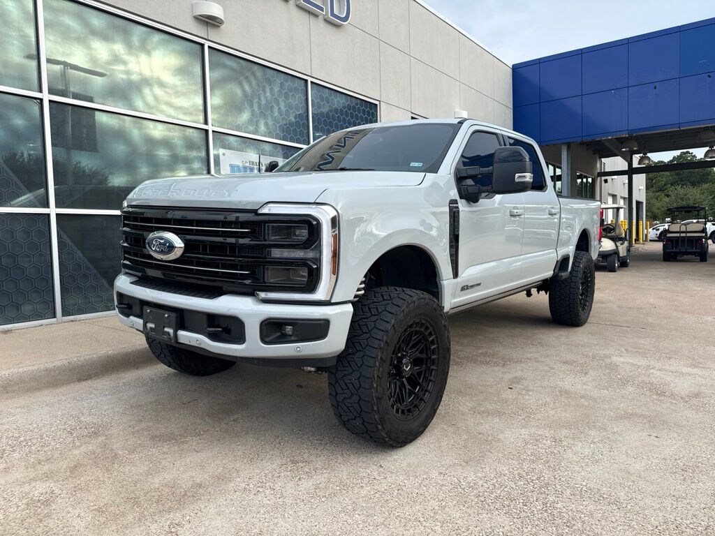 Used 2025 Ford F-250SD Platinum Truck