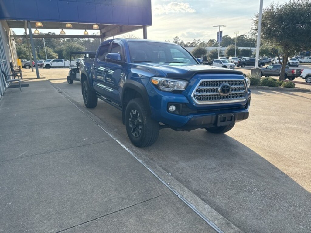 Used 2017 Toyota Tacoma SR5 Truck