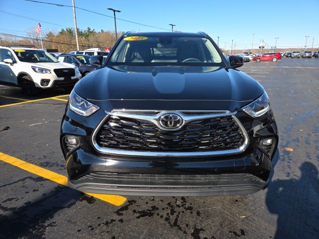 2025 Toyota Highlander Hybrid Limited photo 2