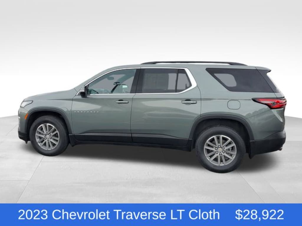 Used 2023 Chevrolet Traverse LT SUV