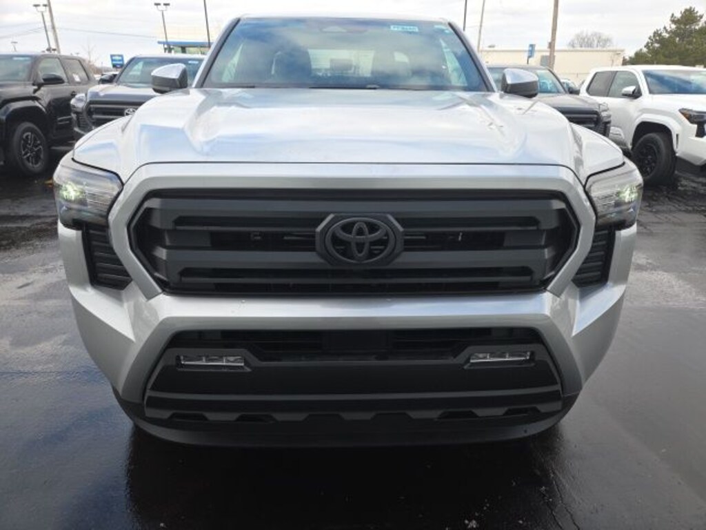 Used 2025 Toyota Tacoma SR5 Truck
