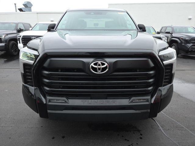 2024 Toyota Tundra SR5 photo 2