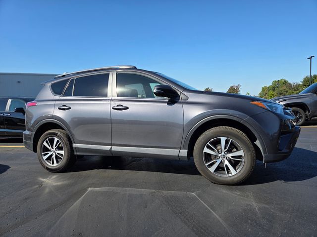 2018 Toyota RAV4 XLE photo 4