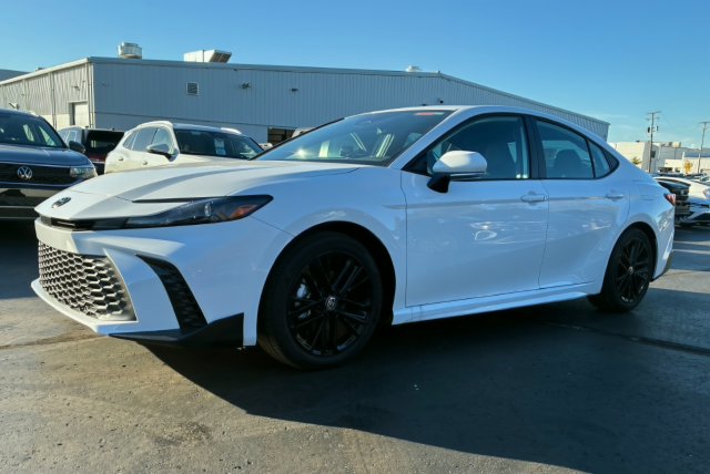 Used 2026 Toyota Camry SE Sedan
