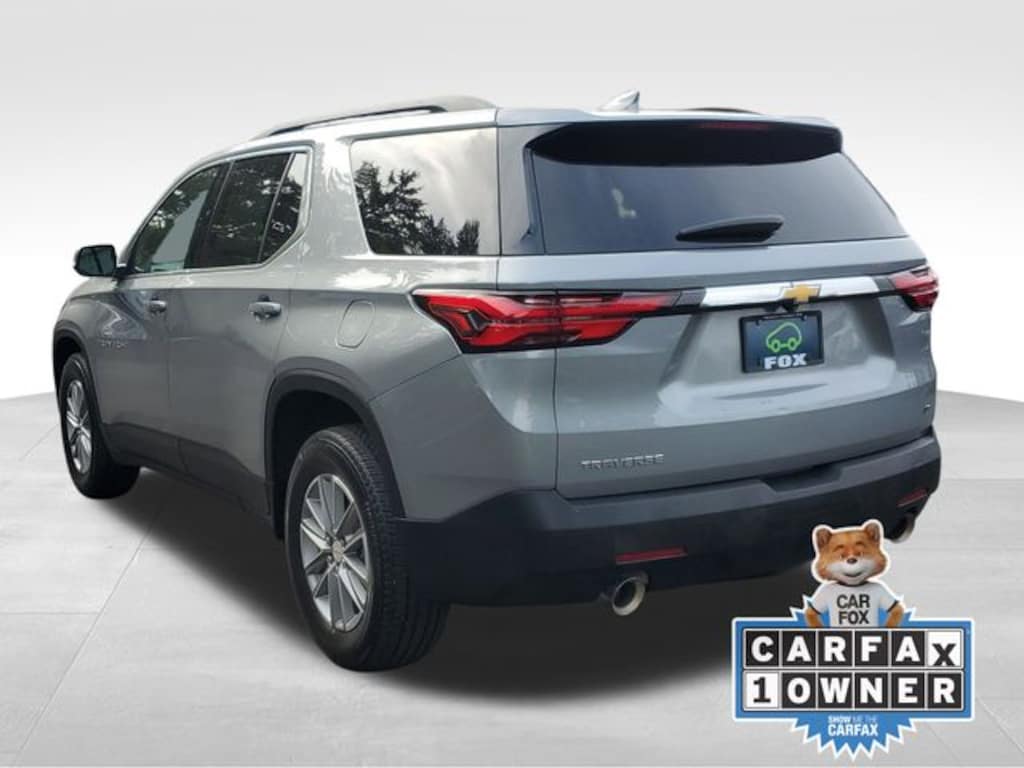 Used 2023 Chevrolet Traverse LT SUV