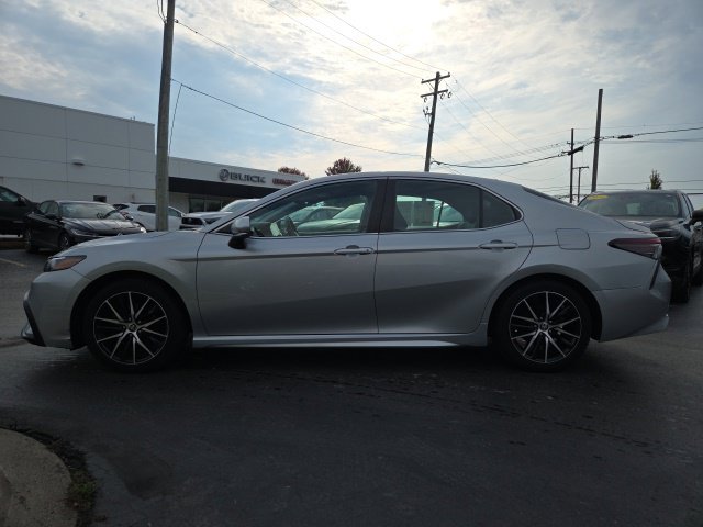 Used 2022 Toyota Camry SE Sedan