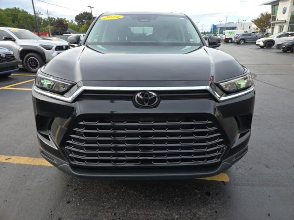 Used 2024 Toyota Grand Highlander XLE SUV