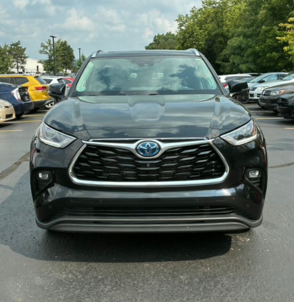 Used 2021 Toyota Highlander Hybrid Limited SUV