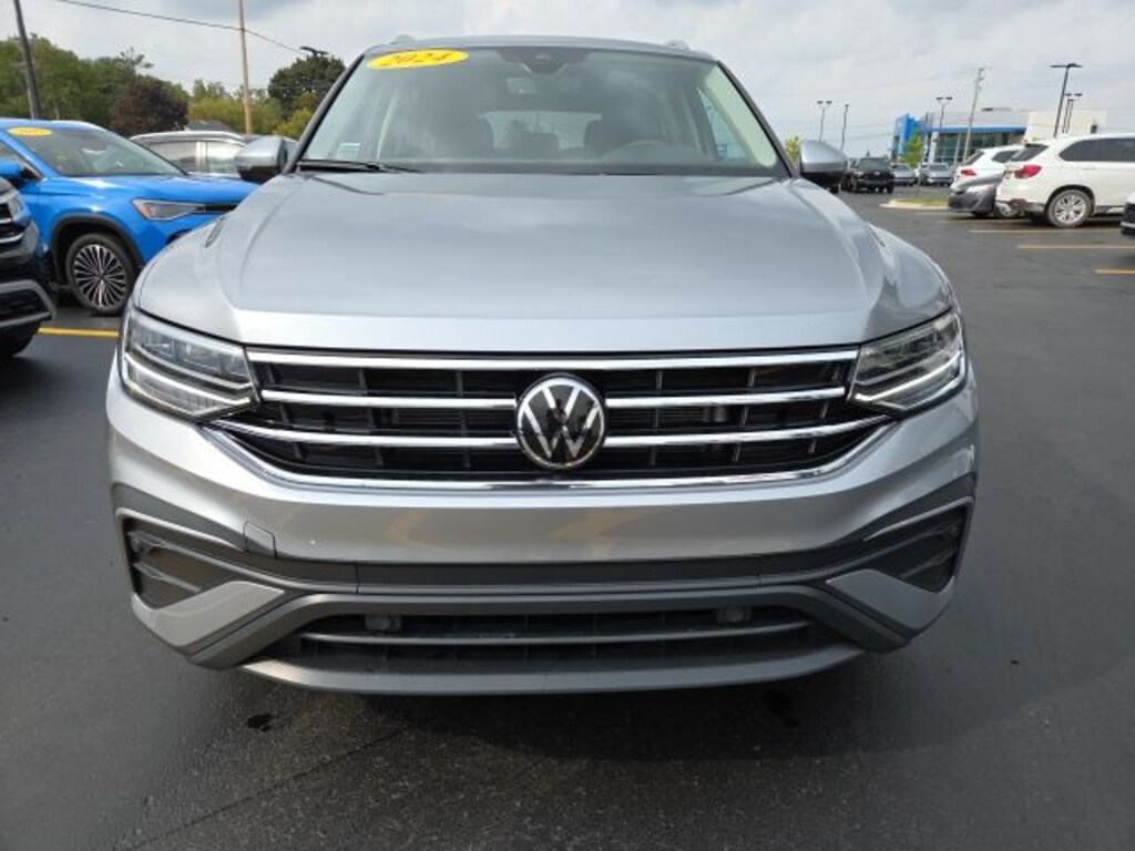 Used 2024 Volkswagen Tiguan 2.0T SE SUV