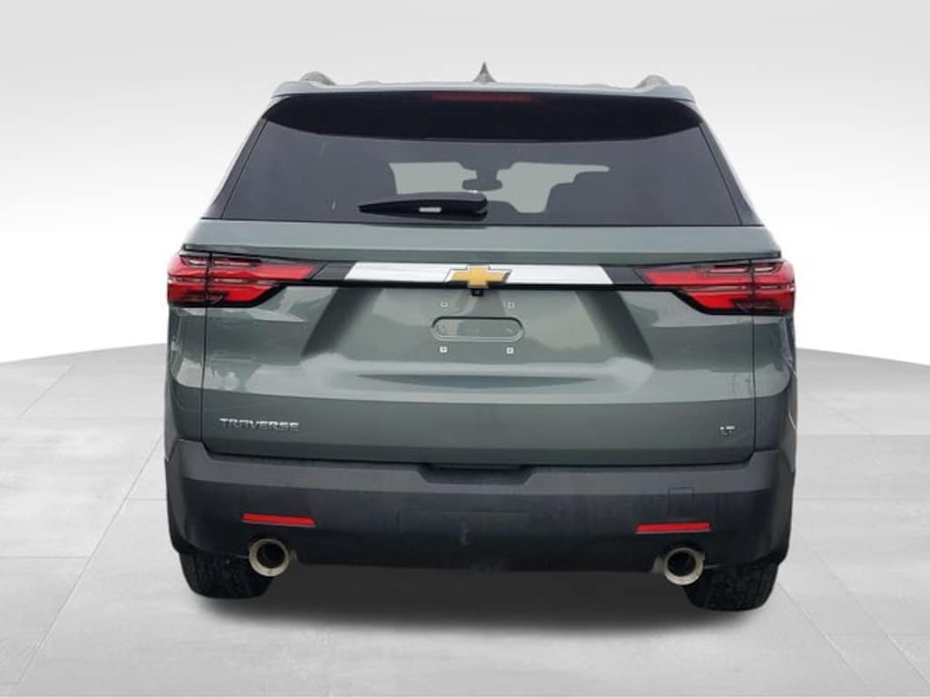 Used 2023 Chevrolet Traverse LT SUV