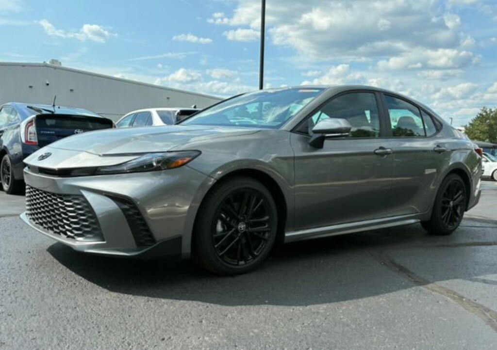 Used 2026 Toyota Camry SE Sedan