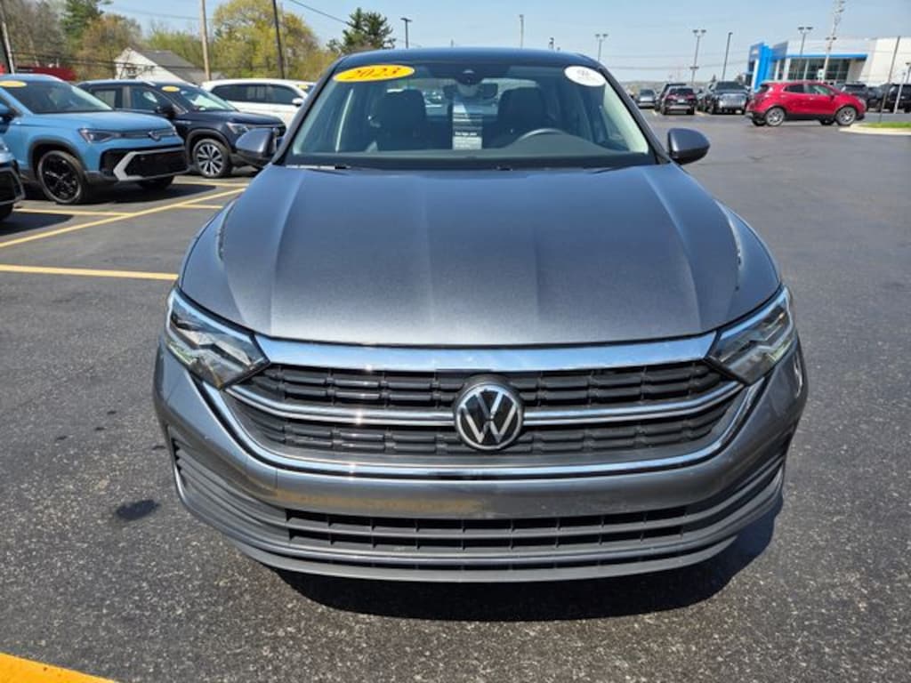 Certified 2023 Volkswagen Jetta 1.5T SE Sedan