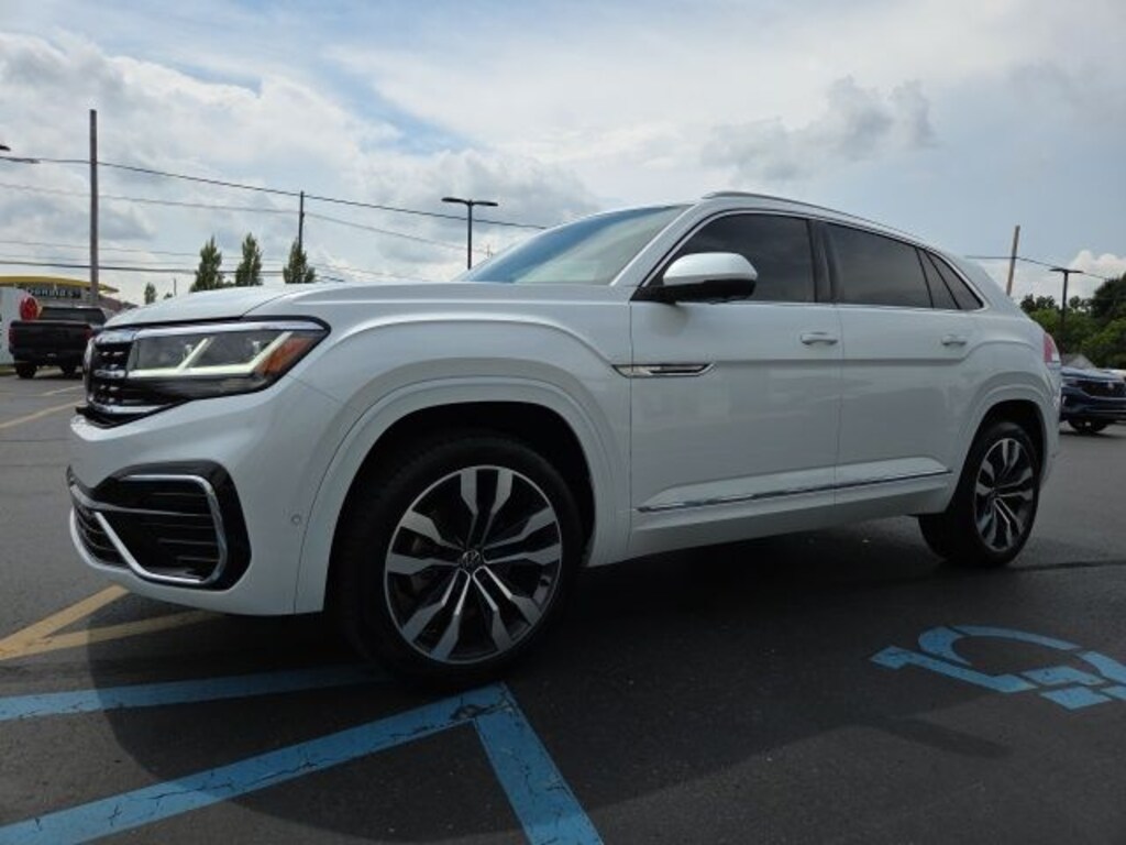 Used 2022 Volkswagen Atlas Cross Sport 3.6L V6 SEL Premium R-Line SUV
