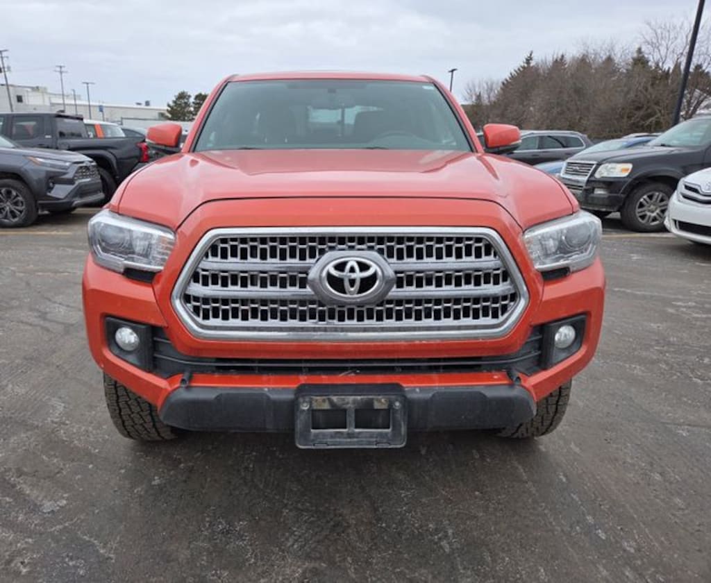 Used 2016 Toyota Tacoma SR Truck