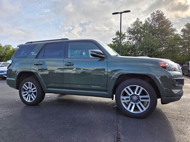 2022 Toyota 4Runner TRD Sport photo 2