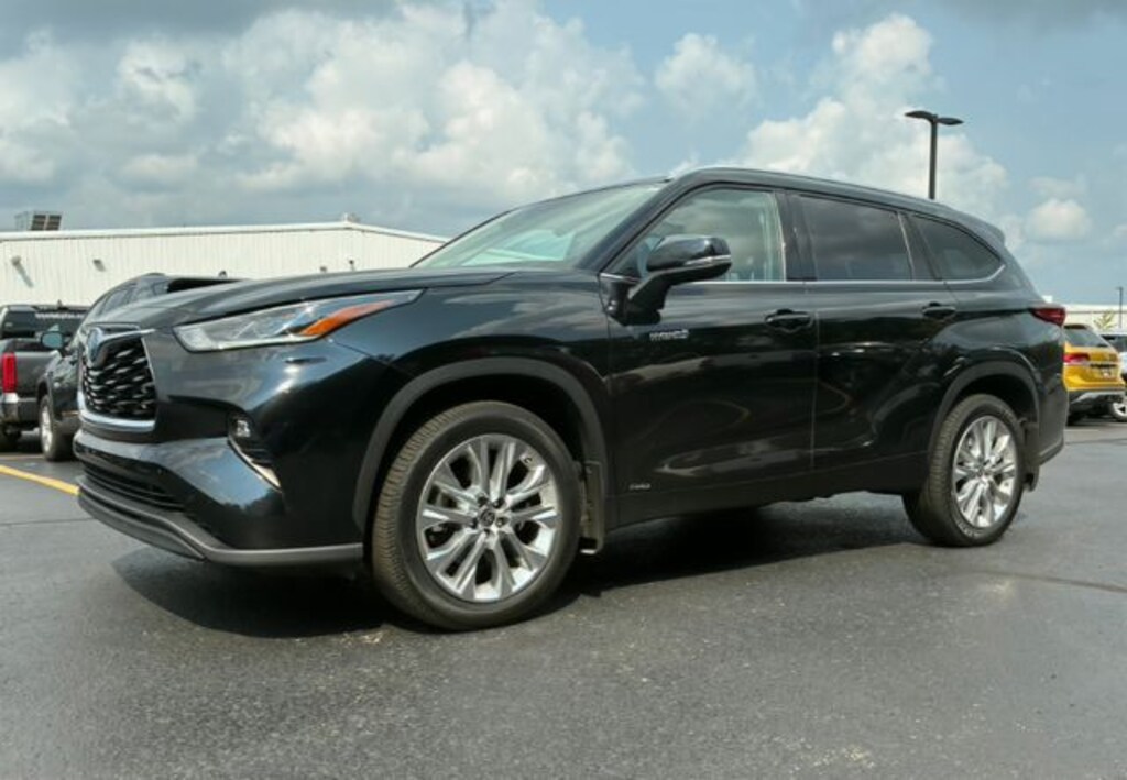Used 2021 Toyota Highlander Hybrid Limited SUV
