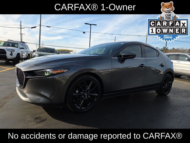 2020 Mazda Mazda3 Premium Hatchback photo 3