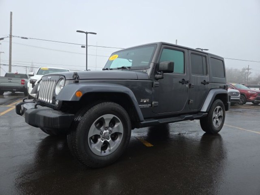 Used 2016 Jeep Wrangler Unlimited Sahara SUV