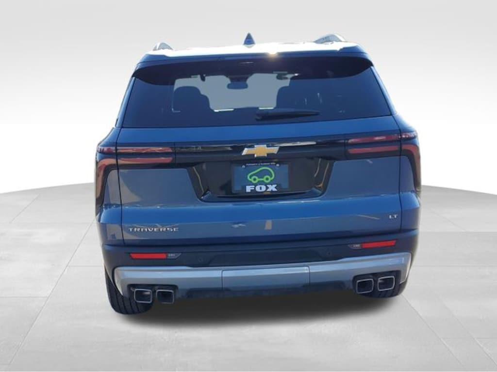 Used 2024 Chevrolet Traverse LT SUV