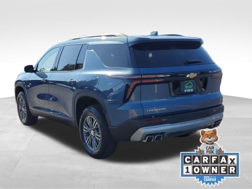 Used 2024 Chevrolet Traverse LT SUV
