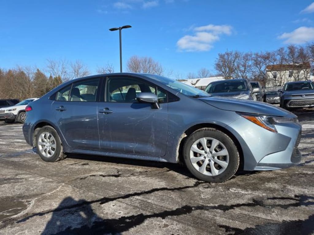 Used 2021 Toyota Corolla LE Sedan