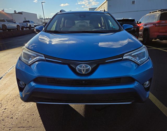2017 Toyota RAV4 Hybrid Limited photo 2
