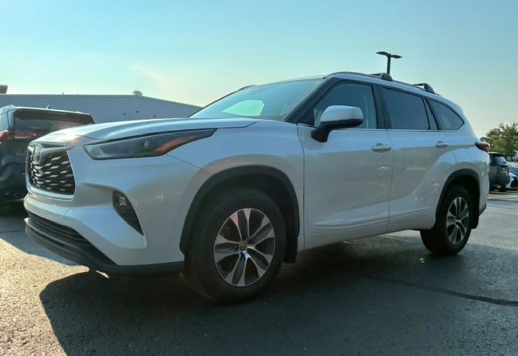 Used 2023 Toyota Highlander XLE SUV